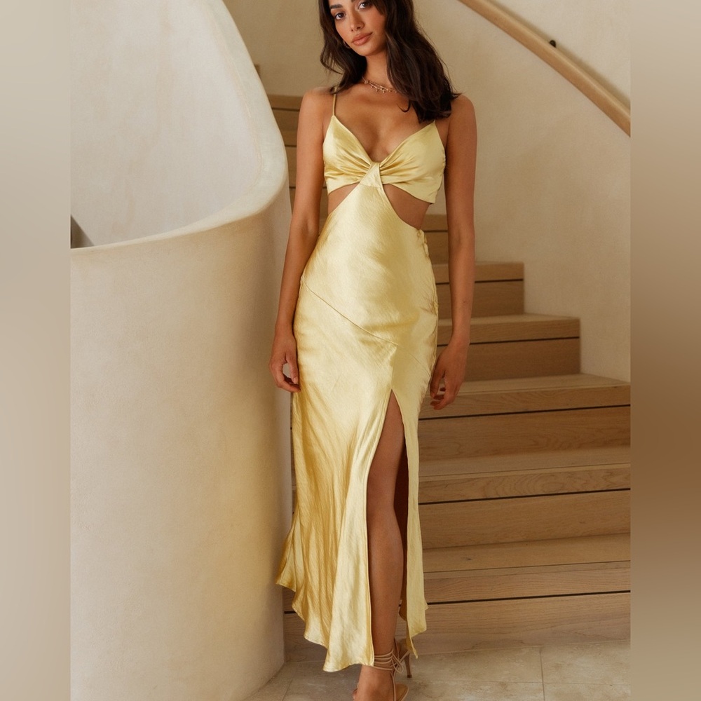 Elegant Yellow Evening Gown Fortunate One